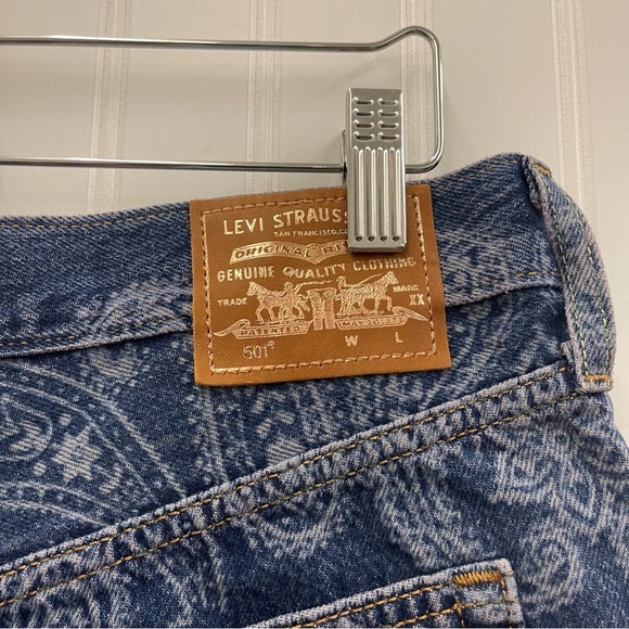NWT Levi’s 501 Paisley Print Cut Off Shorts Sz 33 - Picture 6 of 11